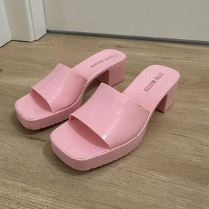 Pink Steve Madden shoes size 8